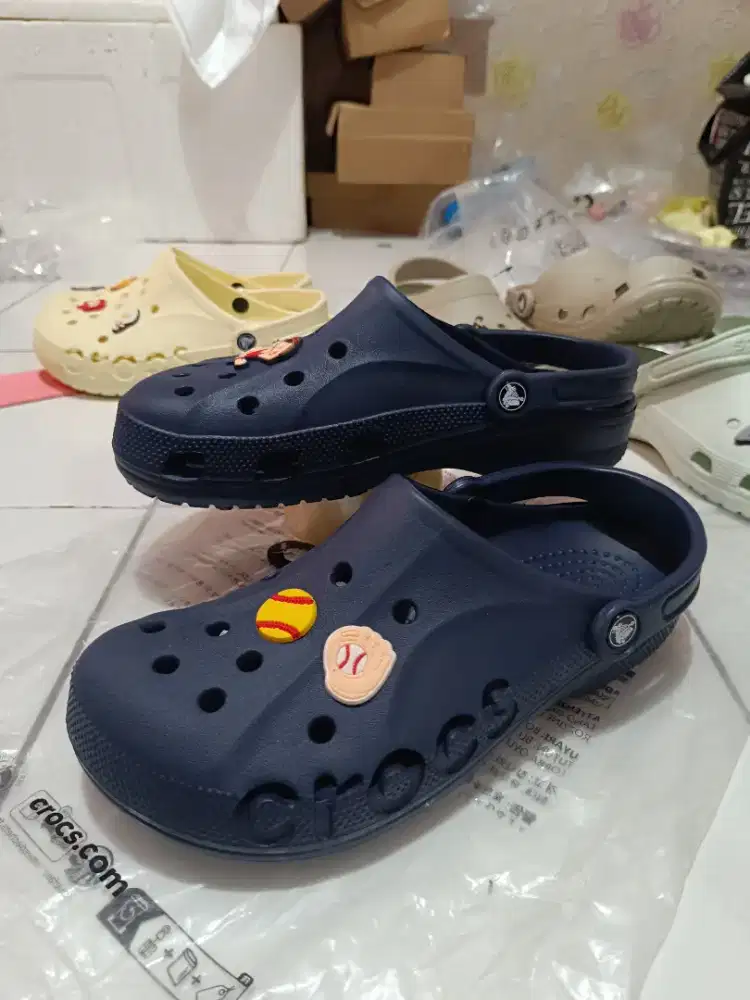 Crocs Reject cutting sz 42