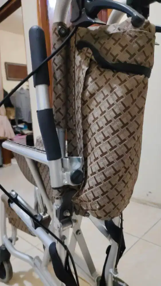 Jual kursi dorong