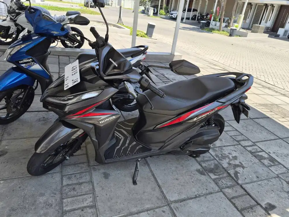 Honda Vario 125 2019 Hitam - Tangan 1, KM 13rb, Pajak Hidup, Surabaya