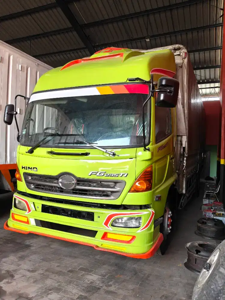 WING BOX HINO FG 235 JP