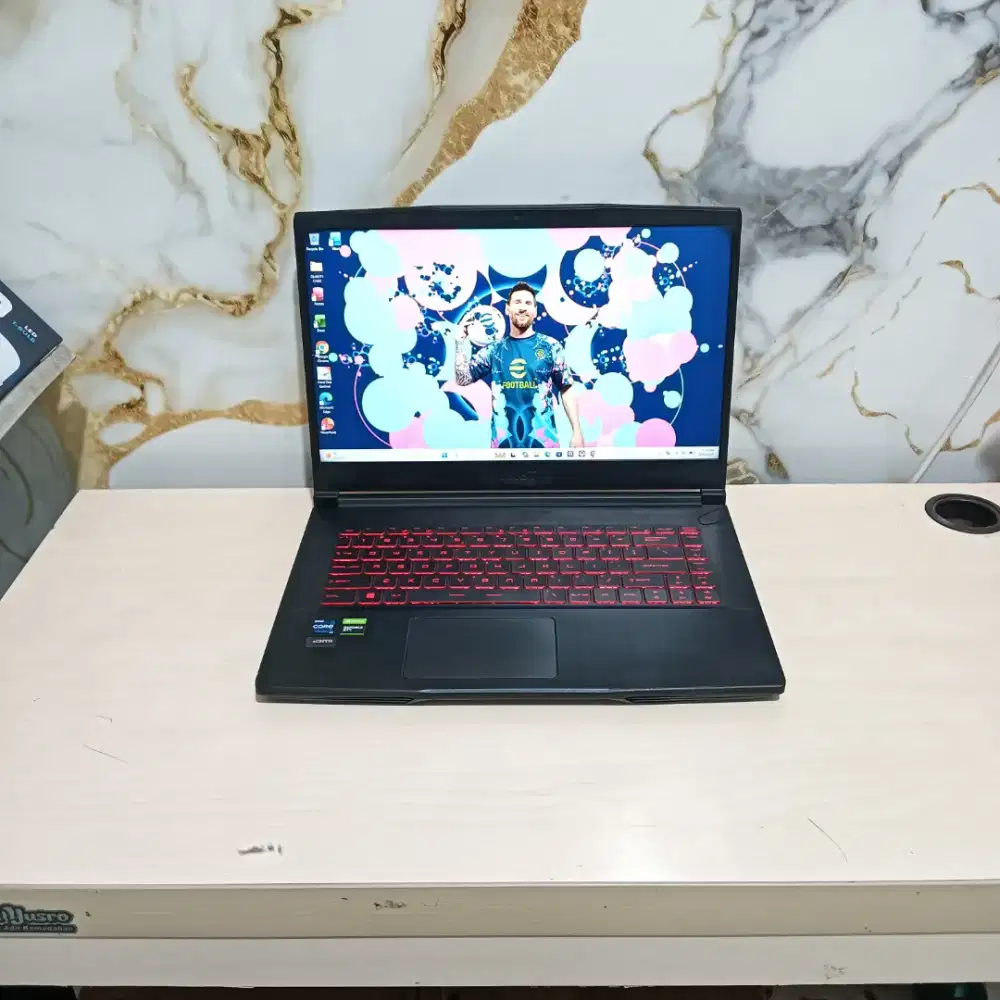 MSI GF63 THIN 11SC I7-11800H RAM 16GB GTX1650 4GB