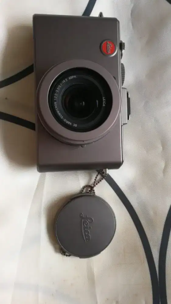 Dijual Kamera LEICA D5 LUX Titanium