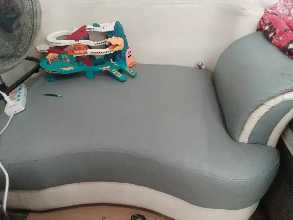 sofa bekas dapat 2