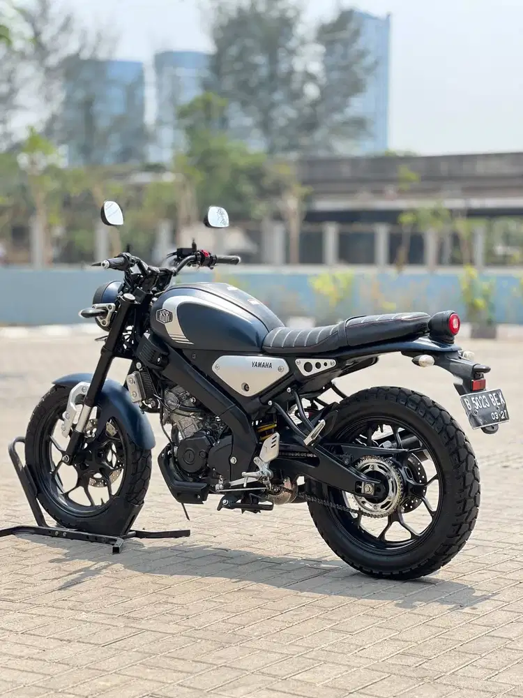 YAMAHA XSR 155 BIRU 2022 KM RENDAH MULUS RASA BARU