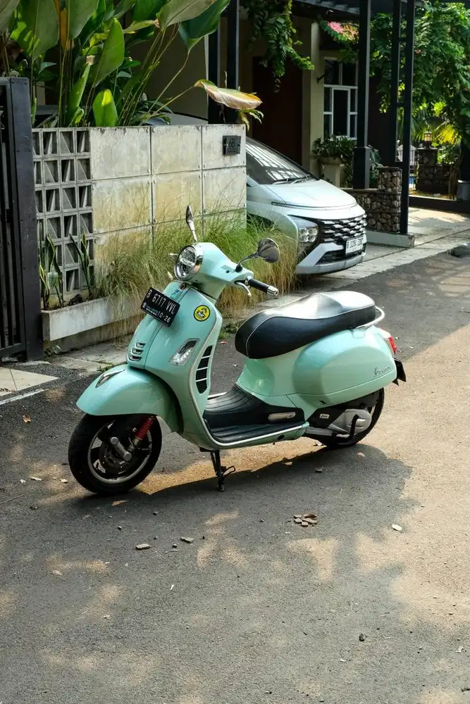 VESPA GTS 150 ABS 4V LED HIJAU