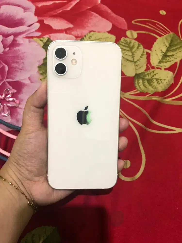 Di jual IPHONE 12 beacukai 64GB