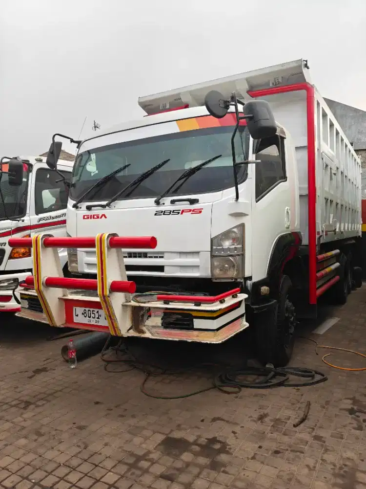 Dump truk izuzu giga FVZ 285 ps