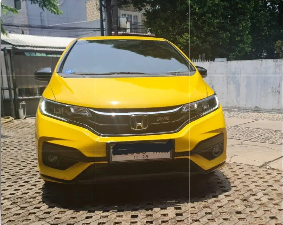 Honda Jazz RS Tahun 2018 A/T Warna Kuning Original Plat B Bekasi Kota