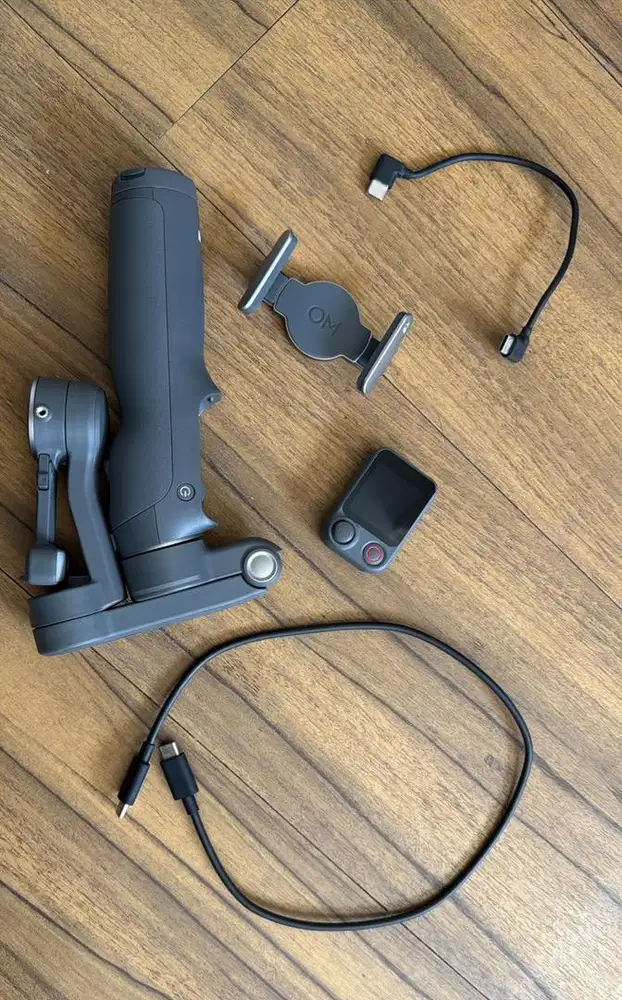 Dji osmo mobile 8p-advanced tracking combo