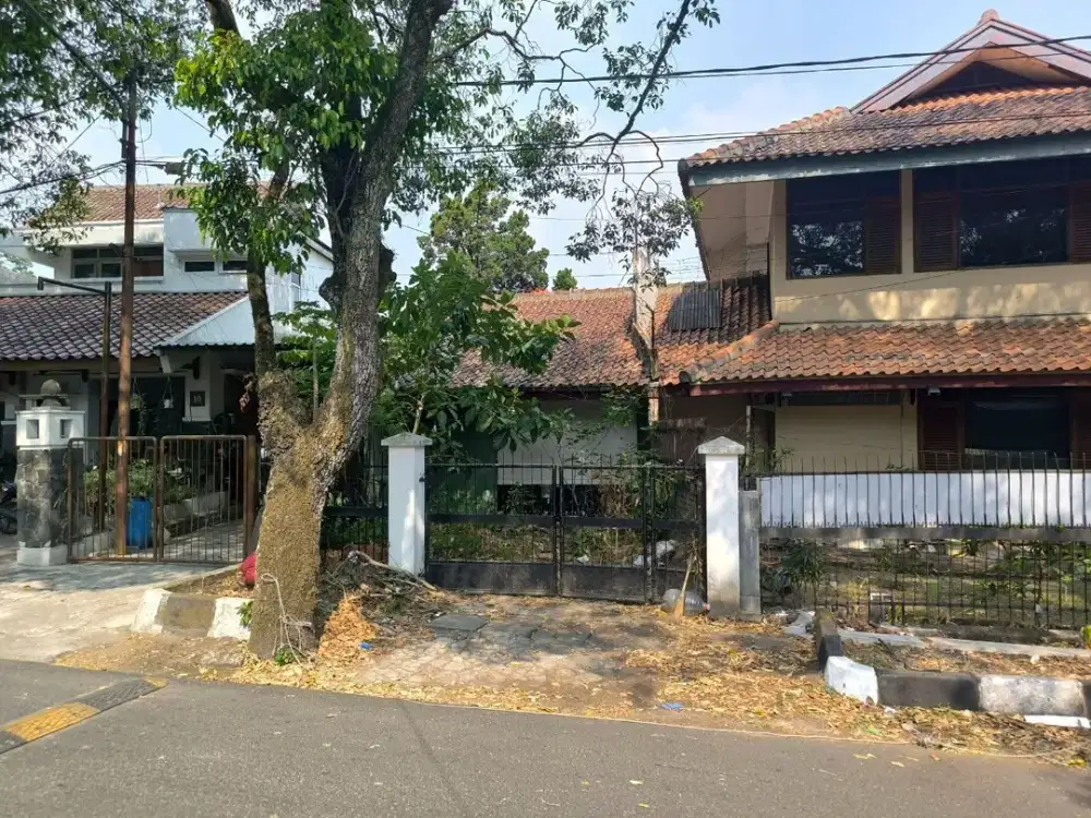 Langka! Dijual Rumah Hitung Tanah Lokasi Strategis