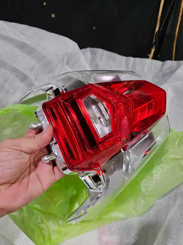 Stoplamp / lampu belakang supra x 125 fi,