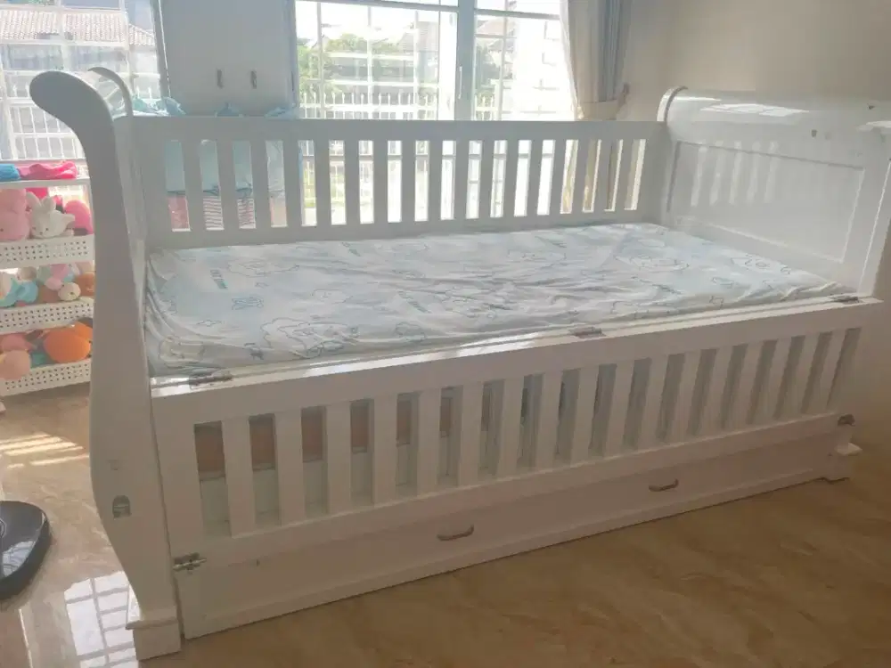 Tempat tidur anak