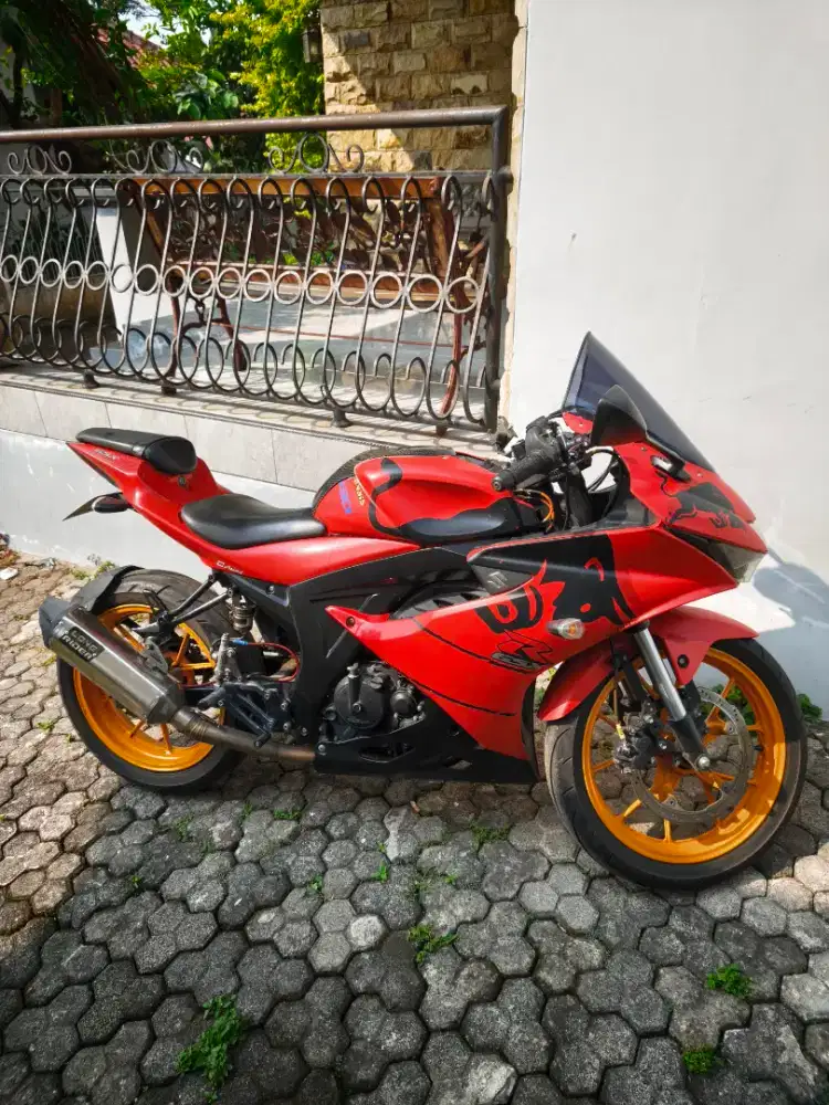 gsx 150 r  jual atau mau barter metic