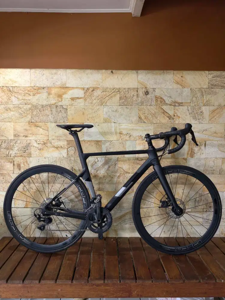 Sepeda Roadbike Java Vesuvio Carbon Black Doff Size 54 Shimano 105
