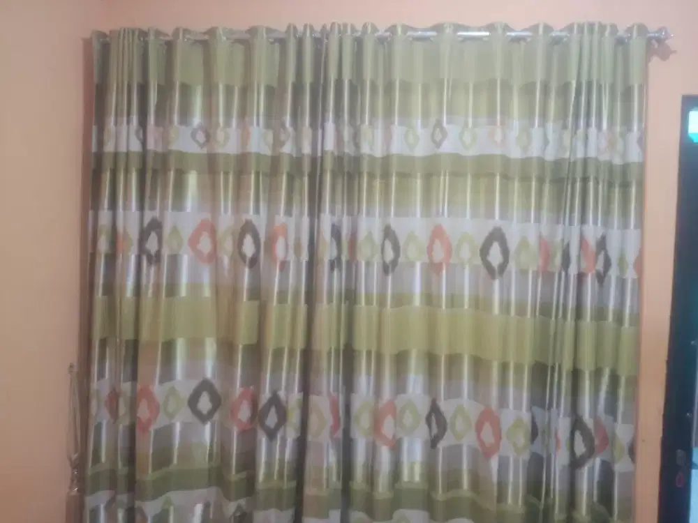 Gorden jendela Motif