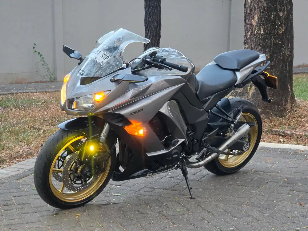 Moge Sport Naked Kawasaki Ninja 1000 SX th 2013 Antik Siap Gas Turing
