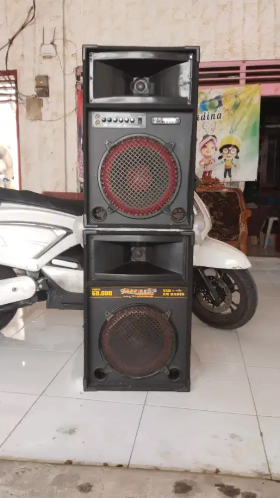 1 set box speaker aktif double 12  700rb