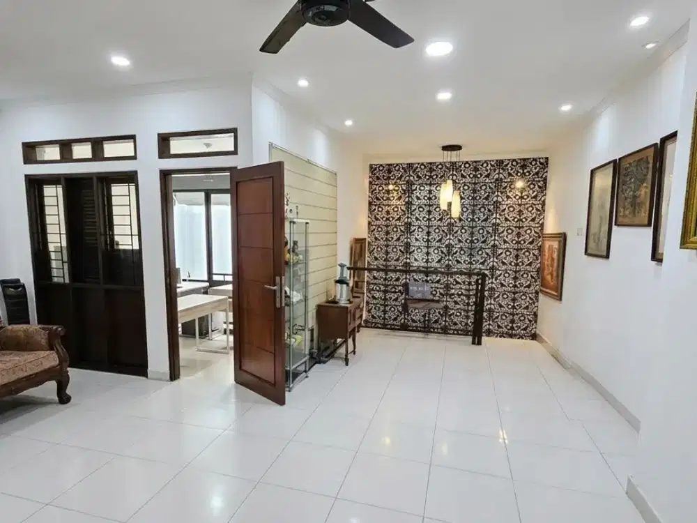 Dijual rumah posisi kuldesak di Legenda Wisata Cibubur