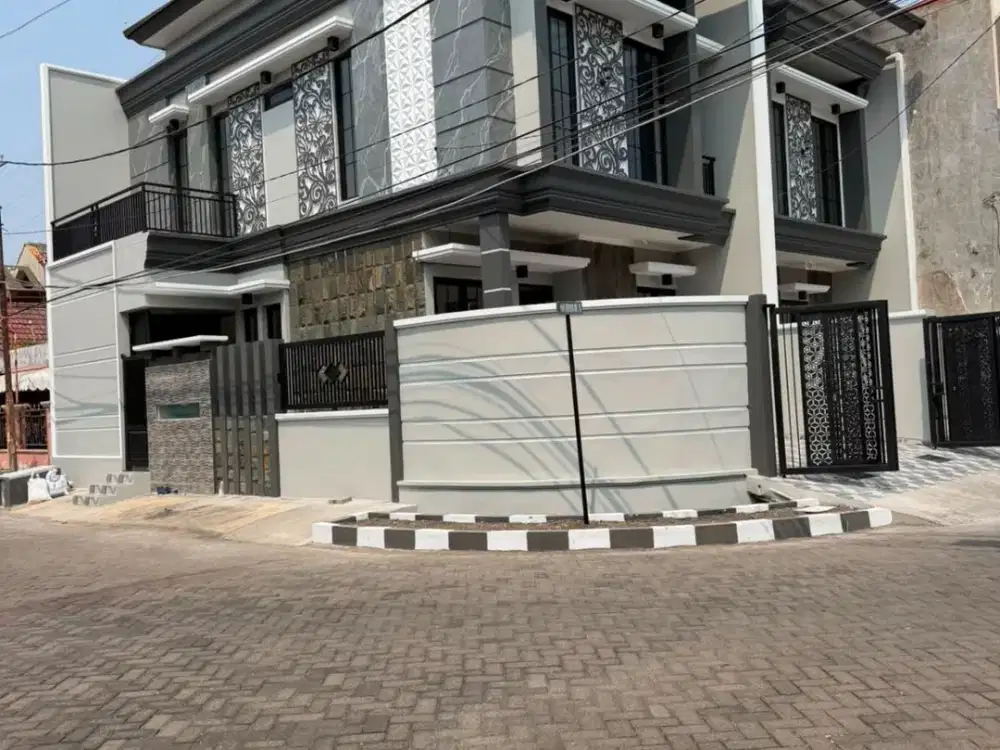 RUMAH HOOK AMERICAN STYLE DI MANYAR TIRTOYOSO