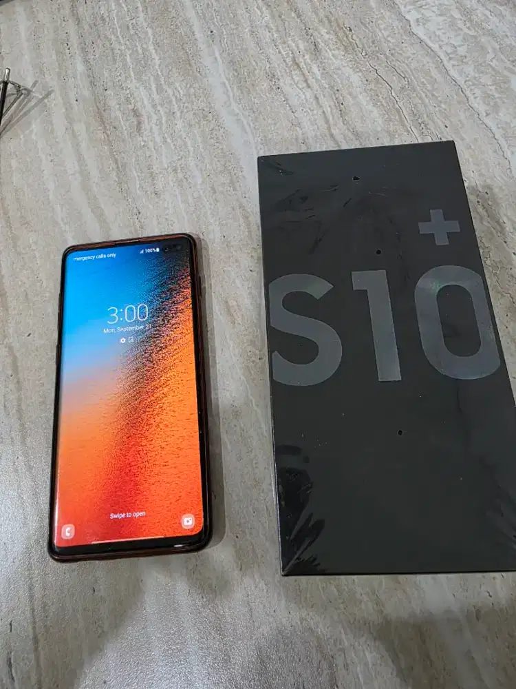 Dijual Samsung S10 plus 8GB / 128 GB ex garansi SEIN