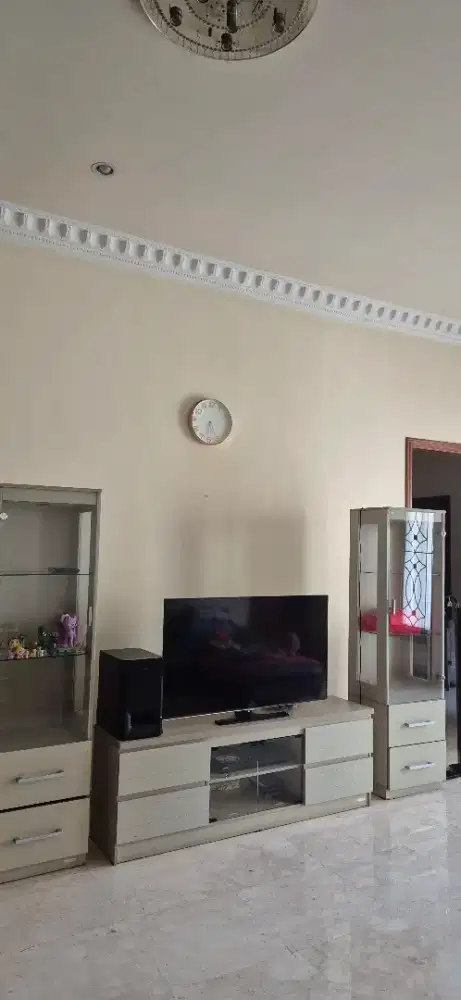 Buffet utk tempat TV & pajangan2 souvenirs