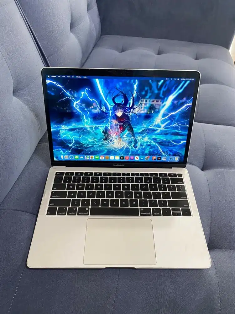 MACBOOK AIR 2019 i5 8/128 TOUCHID OFF