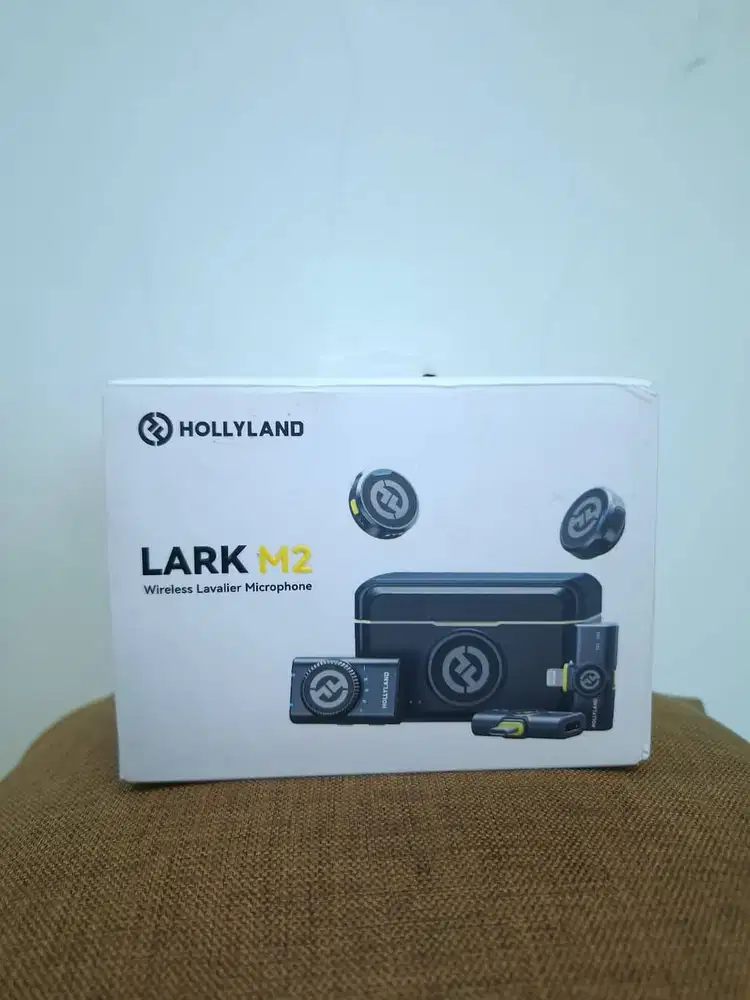 HOLLYLAND LARK M2 – Wireless Lavalier Microphone | KONDISI BARU