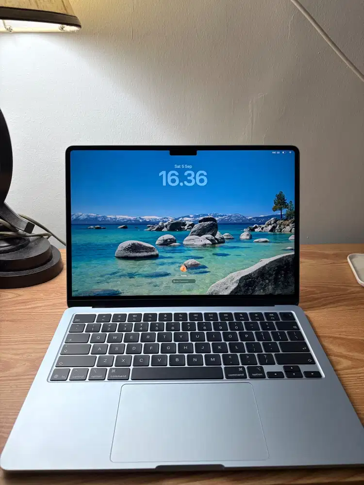 MacBook Air M5 Sky Blue - Mulus & Terawat