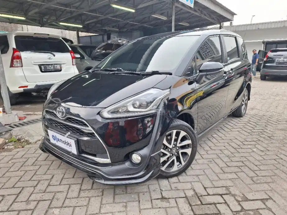 DP Murah Toyota Sienta  1.5 Q Bensin-AT 2016