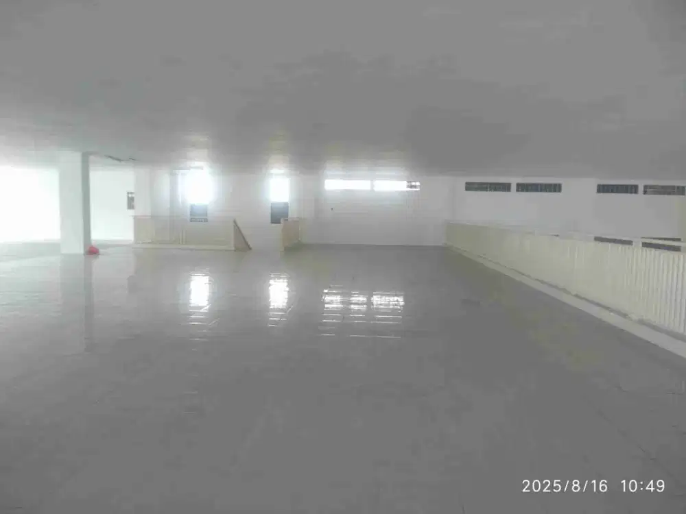 SEWA BANGUNAN GEDUNG CCK UTK KANTOR SHOWROOM LOKASI STRATEGIS JLN BSR JL RAYA NGINDEN SURABAYA