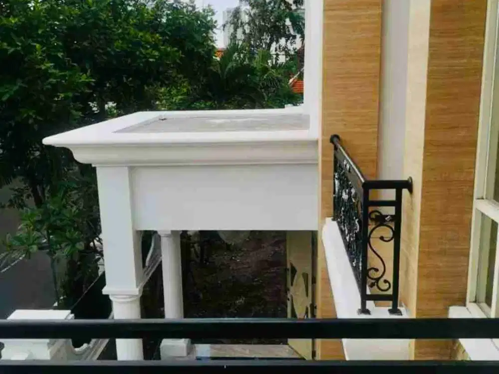 Dijual Rumah Hook di Jalan Cokroaminoto Surabaya Pusat