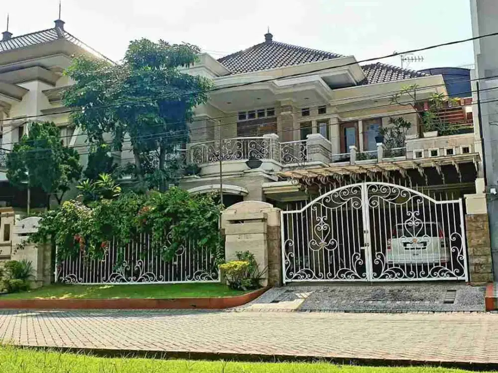 Dijual Murah Rumah di Galaxi Bumi Permai Araya Surabaya Timur