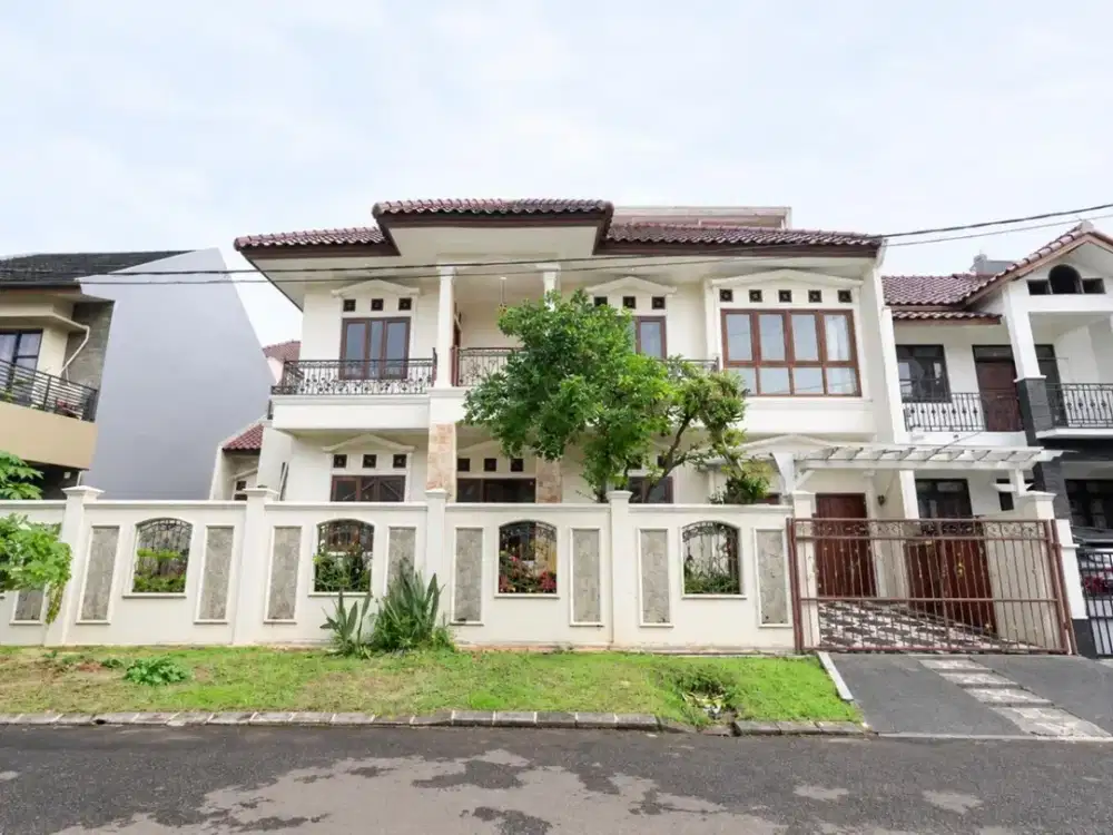 Rumah Bagus di Citra Grand Cibubur, Cibubur Jawa Barat