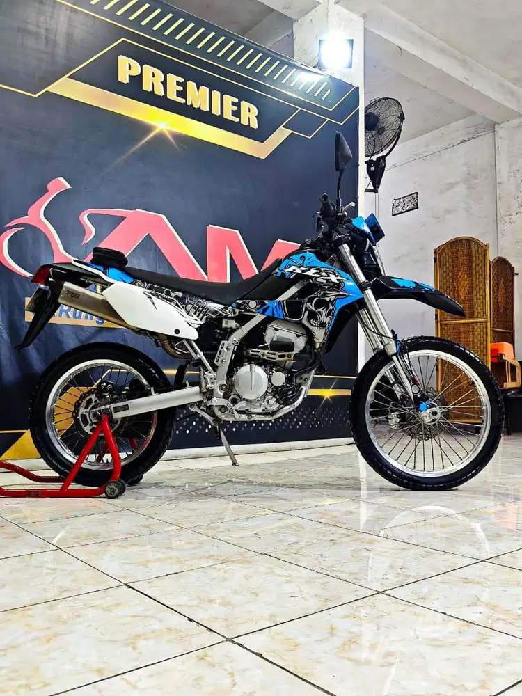 Kawasaki KLX 250cc warna Hitam mewah Th 2013. Anugerah Motor Rungkut