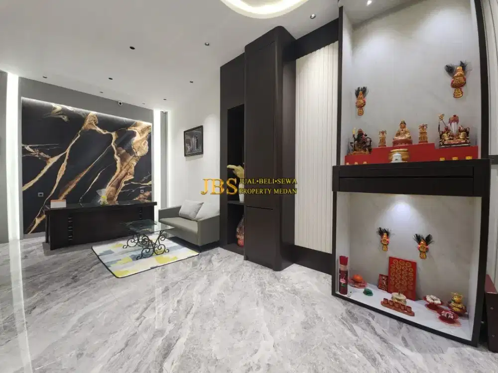 Dijual Rumah 2,5 Tingkat di Komplek Citraland Gama City Medan Cluster San Marco (Boulevard)