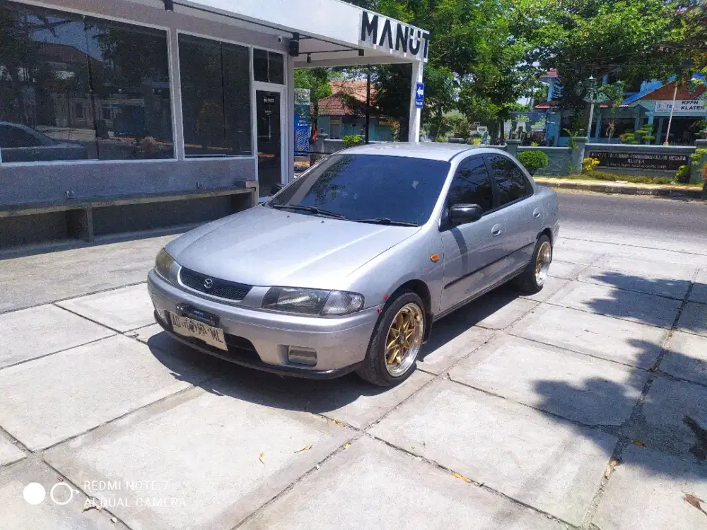 Mazda familia josjiss