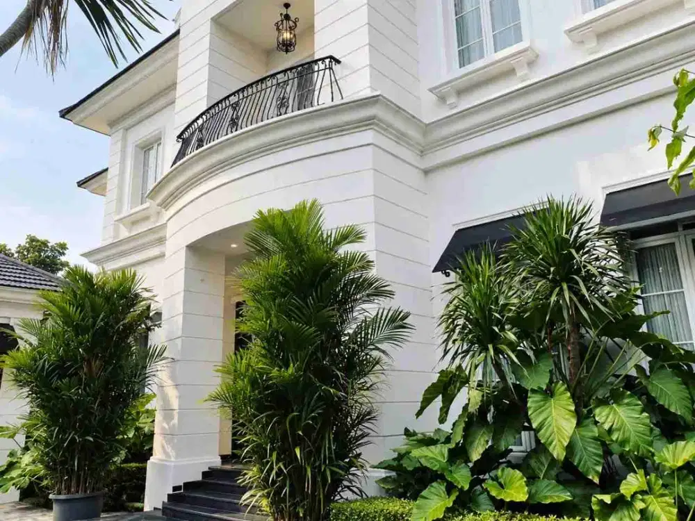 Rumah  Mewah Full Furnished Siap Huni di Lebak Bulus