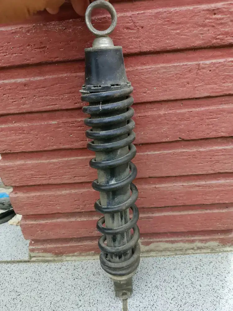 Shockbreaker belakang beat ori