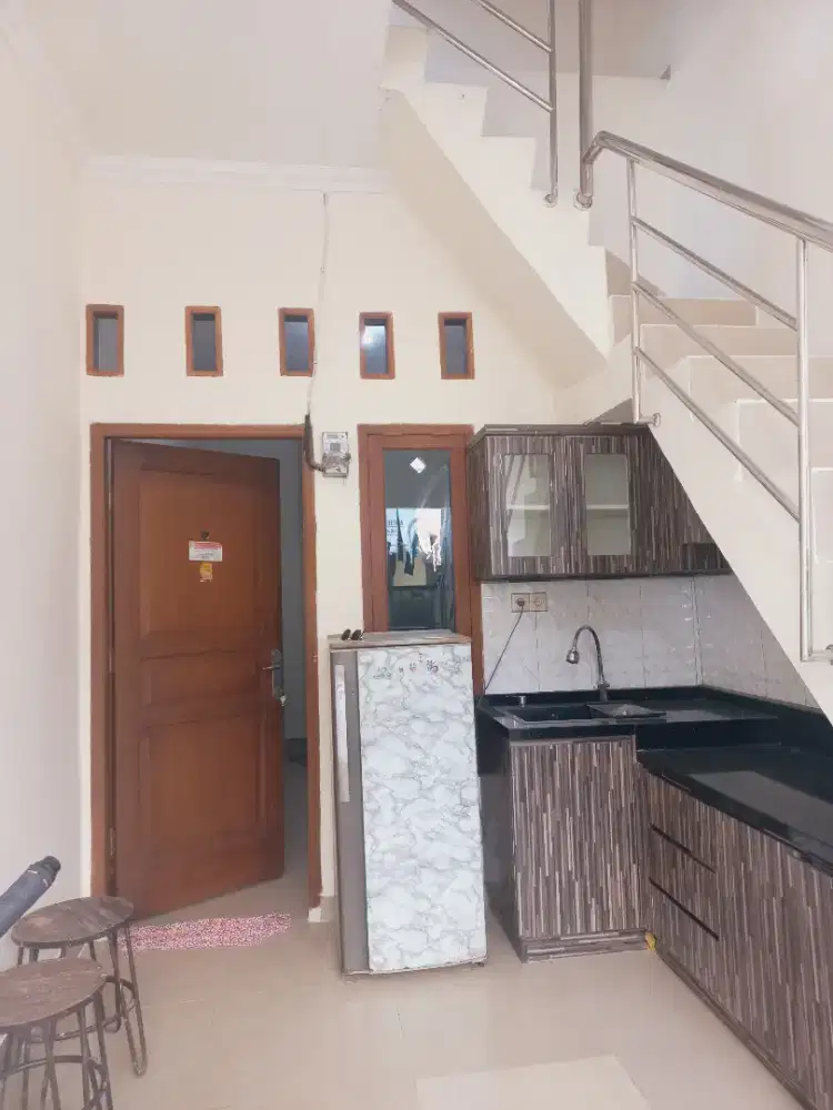 Dikontrakin atau kost