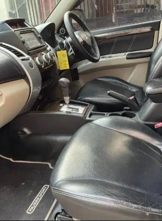 mitsubishi pajero sport (2014)