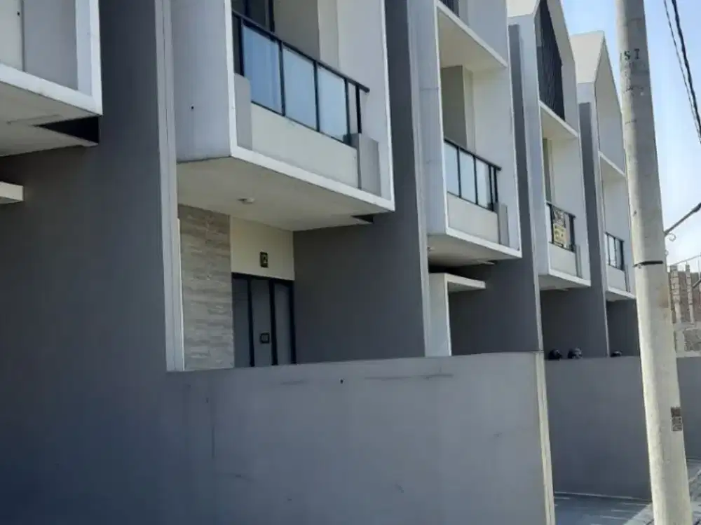 Dijual Rumah Nyaman Mewah Bangunan lux minimalis Lokasi Premium Batununggal Bandung
