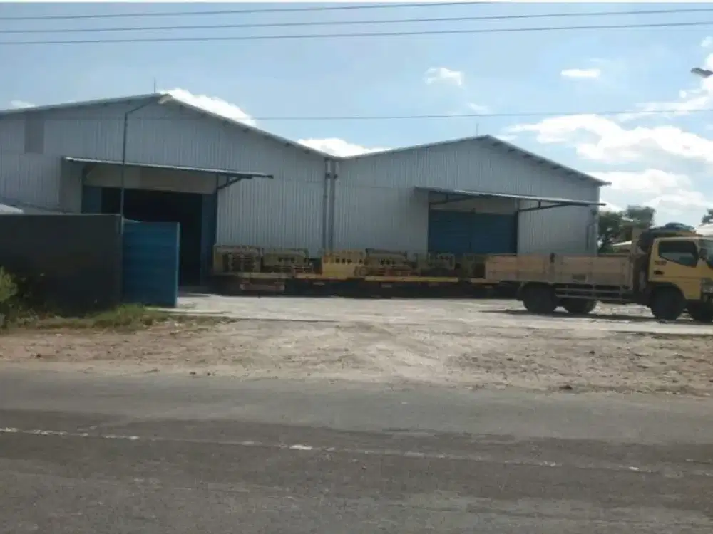 Dijual Gudang Lokasi Strategis di Jalan Raya Kertosono Sidayu Gresik Only 2,7Jtan/m2