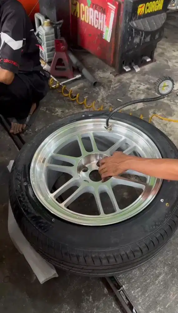 VELG R18 + BAN BARU