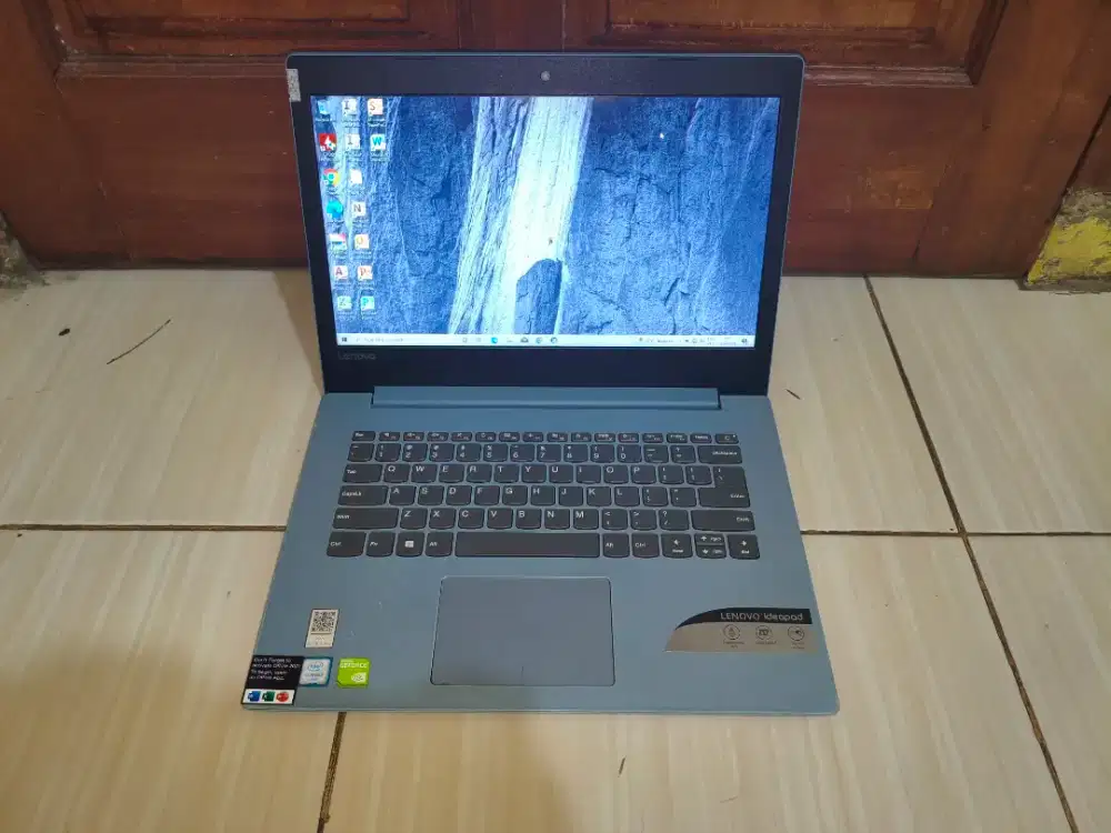 Laptop Lenovo ideapad 320 core i3-gen6 Double VGA Ram 8GB ssd 128GB