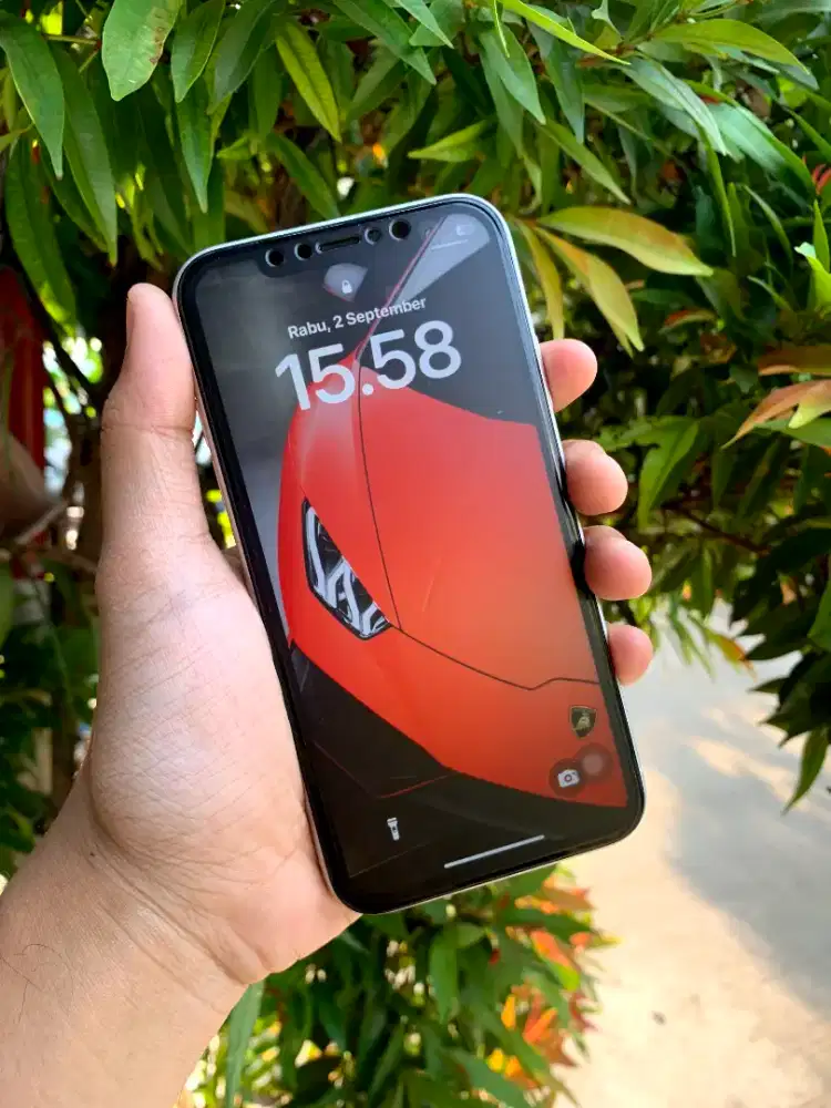 iPhone XR 64 GB white