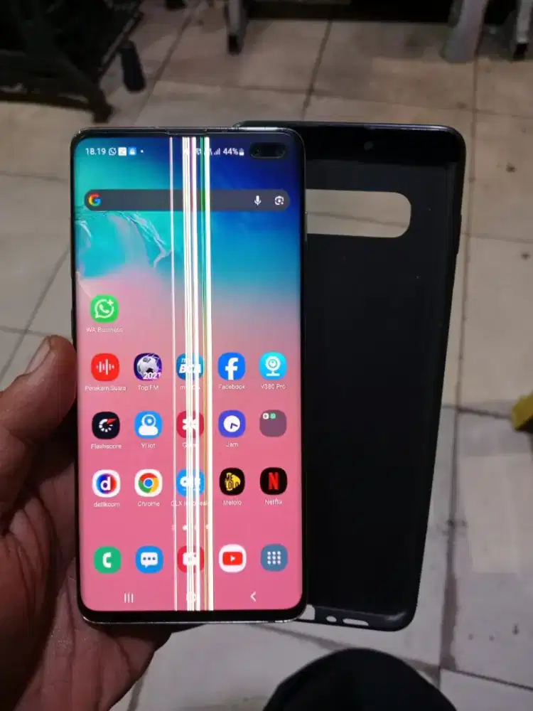 Samsung S10+  white