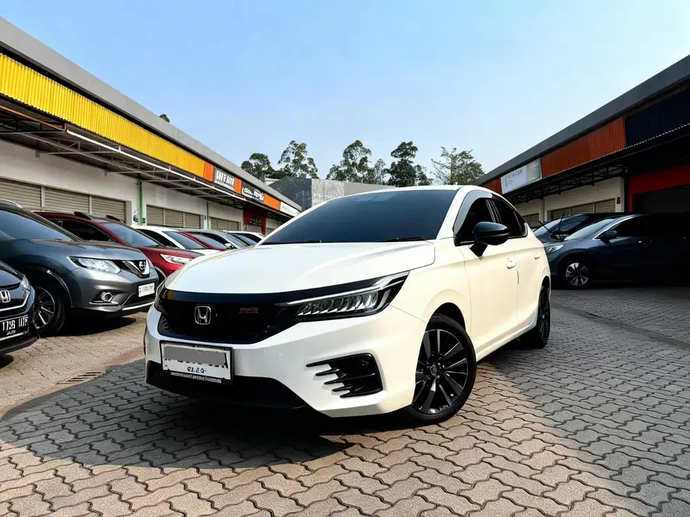 DP 5 JT HONDA CITY RS HB AT 2023 FACELIFT WHITE