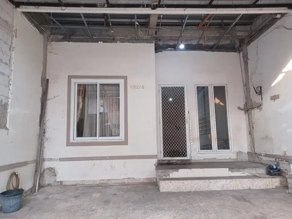 DIJUAL RUMAH HAMPIR JADI JANUR KUNING KELAPA GADING JAKARTA UTAR