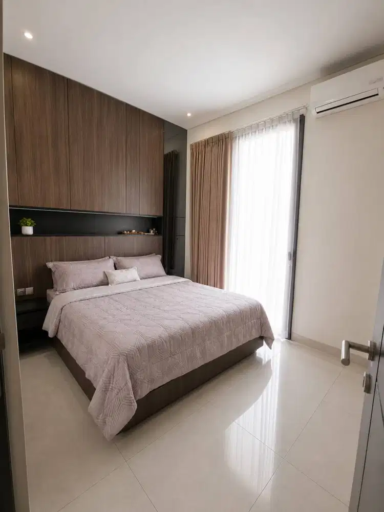 Dijual Rumah Lux Full Furnish di Taman Kopo Indah 5