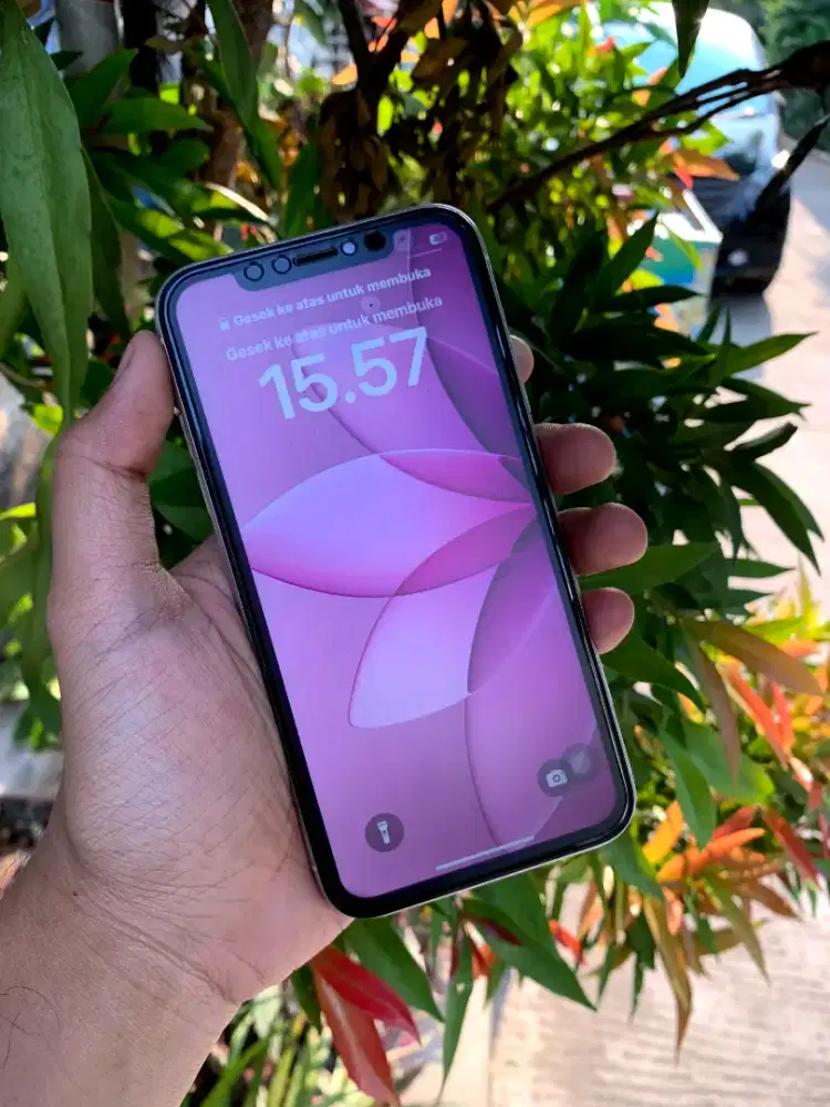 iPhone XR 64 GB white